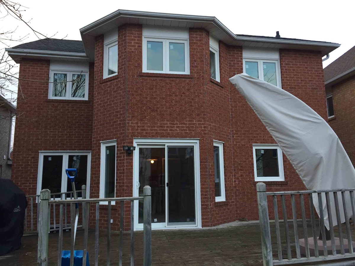 Energy-efficient vinyl windows in Oakville improving comfort, safety, and property value