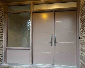 Modern-Double-door-with-large-sidelite-and-transom_4422.jpg