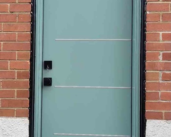 Modern-door-with-small-glass_4765.jpg