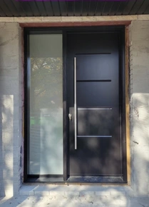 8'-Vog-steel-door-with-frosted-glass-218.jpg