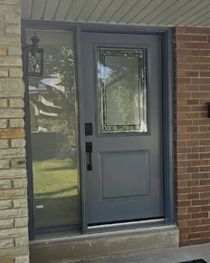 Grey-London-door-with-oversized-frosted-glass-sidelite.jpg
