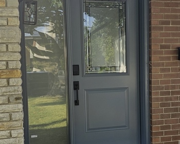 Grey-London-door-with-oversized-frosted-glass-sidelite.jpg