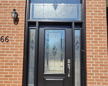 Single-door-with-2-sidelites-and-desing-glass-transom.jpg