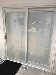 6' sliding door with blinds.jpg