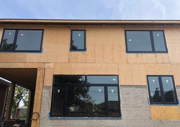 Uneven contemporary splits