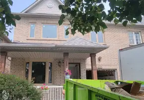 Beige windows replacement in Mississauga.jpg