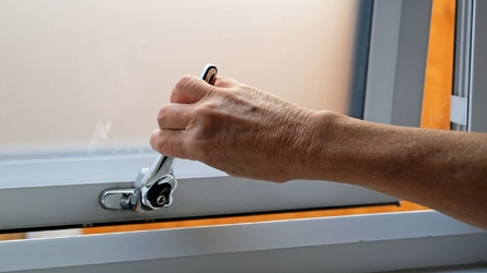 How to Fix a Window That Won’t Close All the Way: 7 Proven Solutions