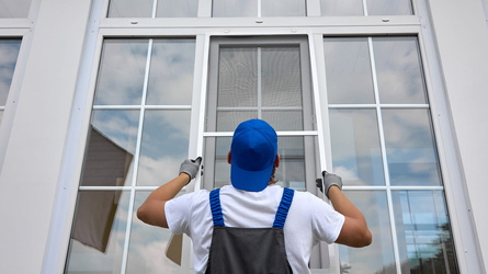 How to Install Vinyl Windows With and Without Flange: A Complete Homeowner’s Guide
